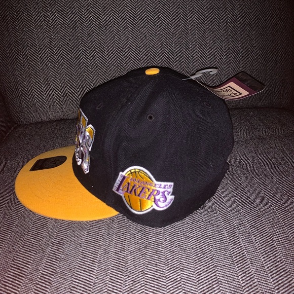 Snapback hat bundle - Picture 3 of 4